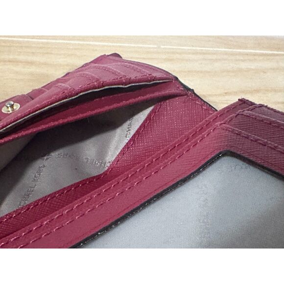 Michael Kors Saffiano Jet Set Red Small Bifold Wallet EUC - Picture 8 of 10